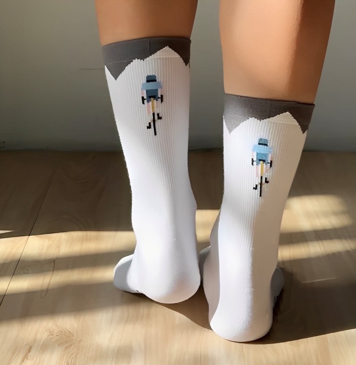 Frontier x ensage_Socks自行車襪_無懼山巔